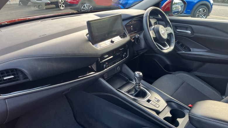 Nissan Qashqai 1.3 DiG-T MH N-Connecta 5dr Petrol Hatchback